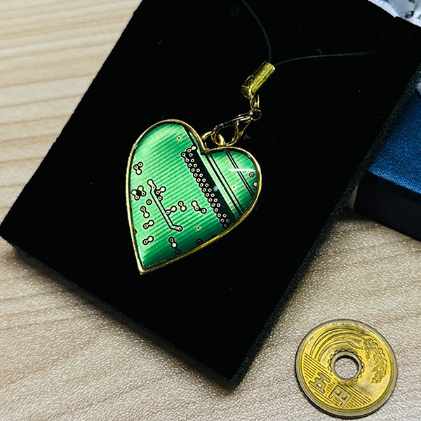 世界に１つだけの基板アクセサリー